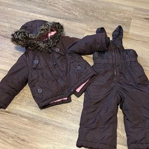 ⚪️⚪️Girls snowsuit. 12-18 months